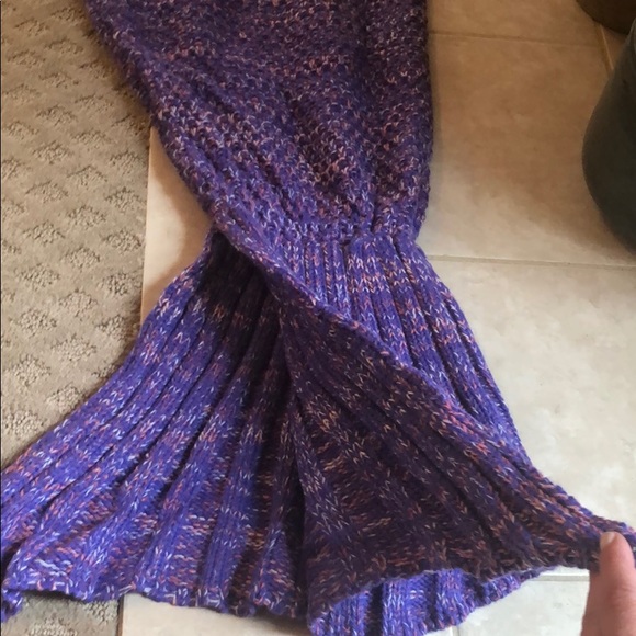 Mermaid tail. Crocheted. BNWOT. Adult one size. - Picture 3 of 5